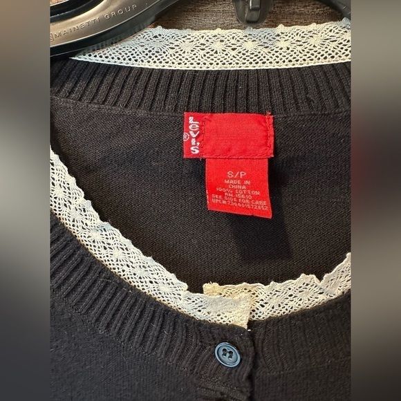 Levi’s Black Sweater with Cream Lace Trim NWT - Picture 2 of 7
